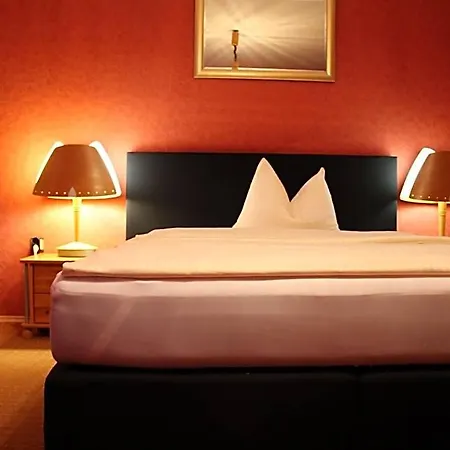 Отель Occhipinti Passione - Restaurant & - Weyhausen *